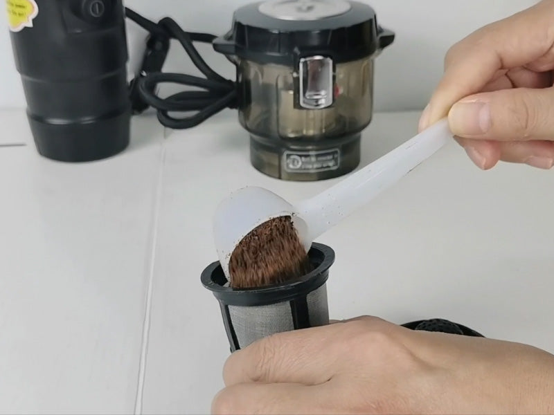 Cafetière portable pour voiture à service unique pour dosettes K et café moulu – Machine à café électrique pour voiture 141,7 g avec chargeur DC 12 V